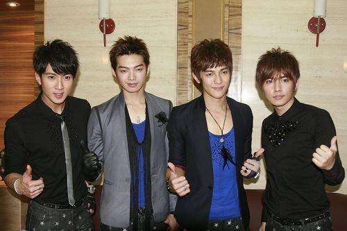 吴尊退出娱乐圈了吗_飞轮海 成员现状 台男团 发展历程