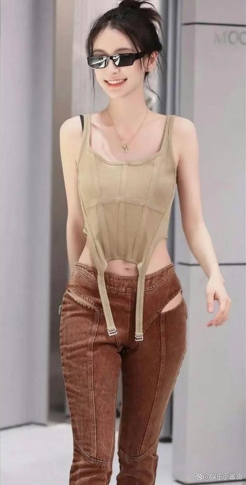腰细的演员_女明星谁的腰最细_娱乐圈腰细的女星