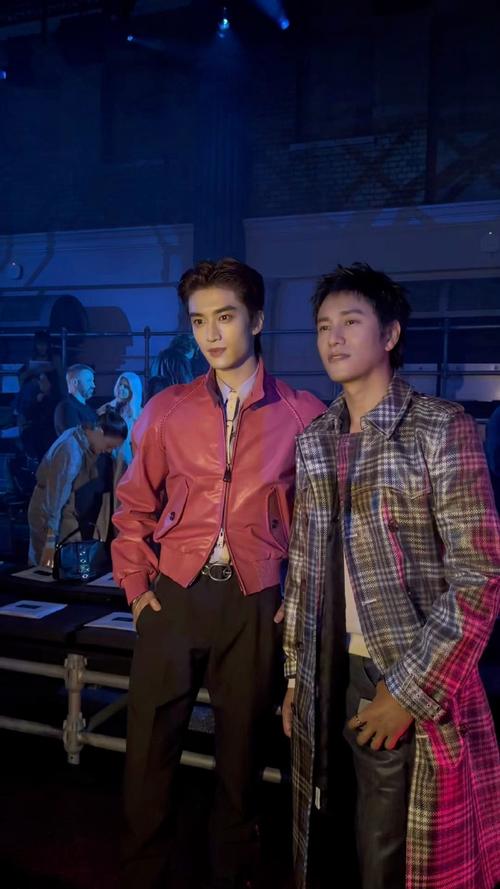 娱乐圈帅哥激凹_林俊杰穿泳裤激凹照片_杜江激凹照