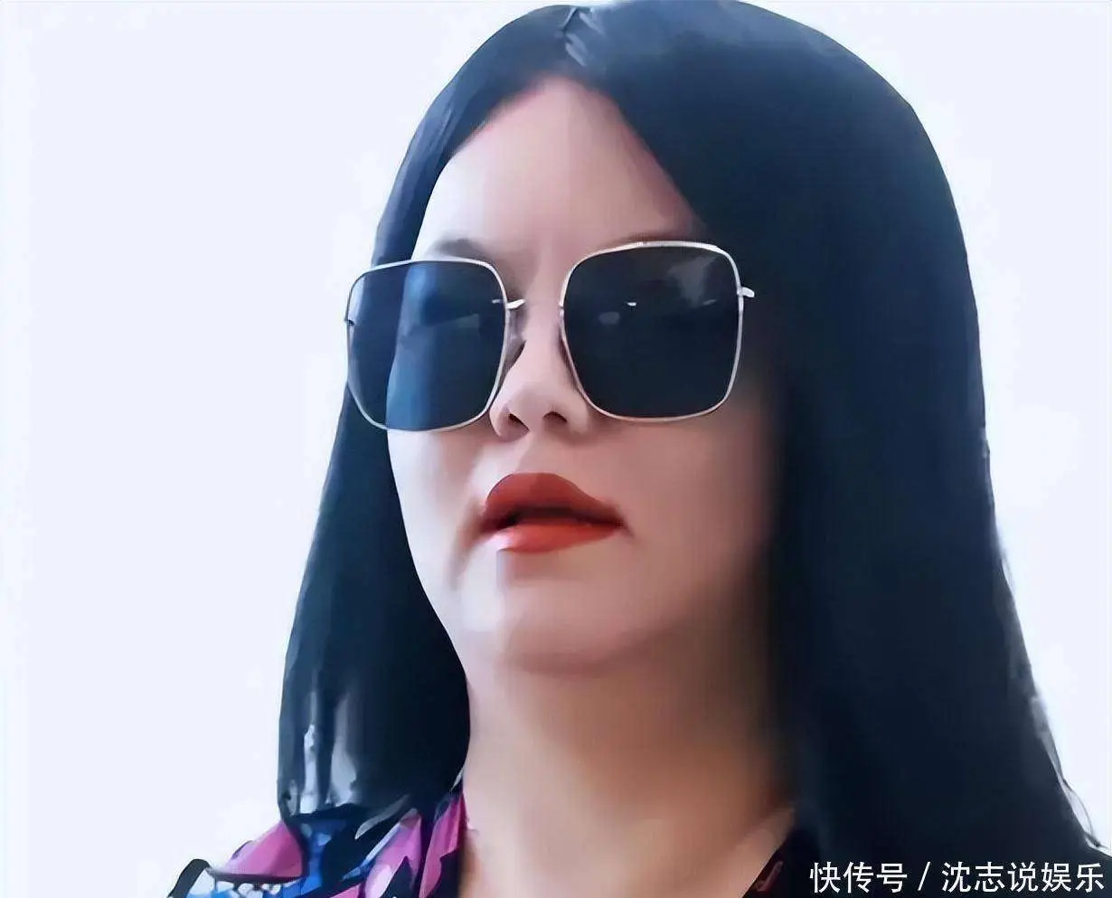 娱乐明星黑料,_闫学晶直播诉苦争议_娱乐圈明星哭穷事件