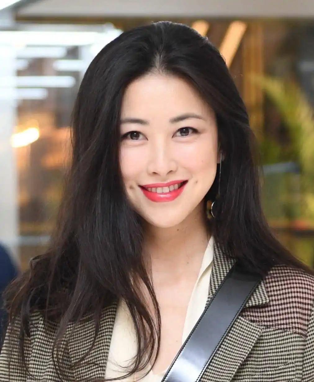 娱乐圈天生富贵相女星_旺夫面相的女明星_朱珠陈红袁咏仪郭晶晶景甜